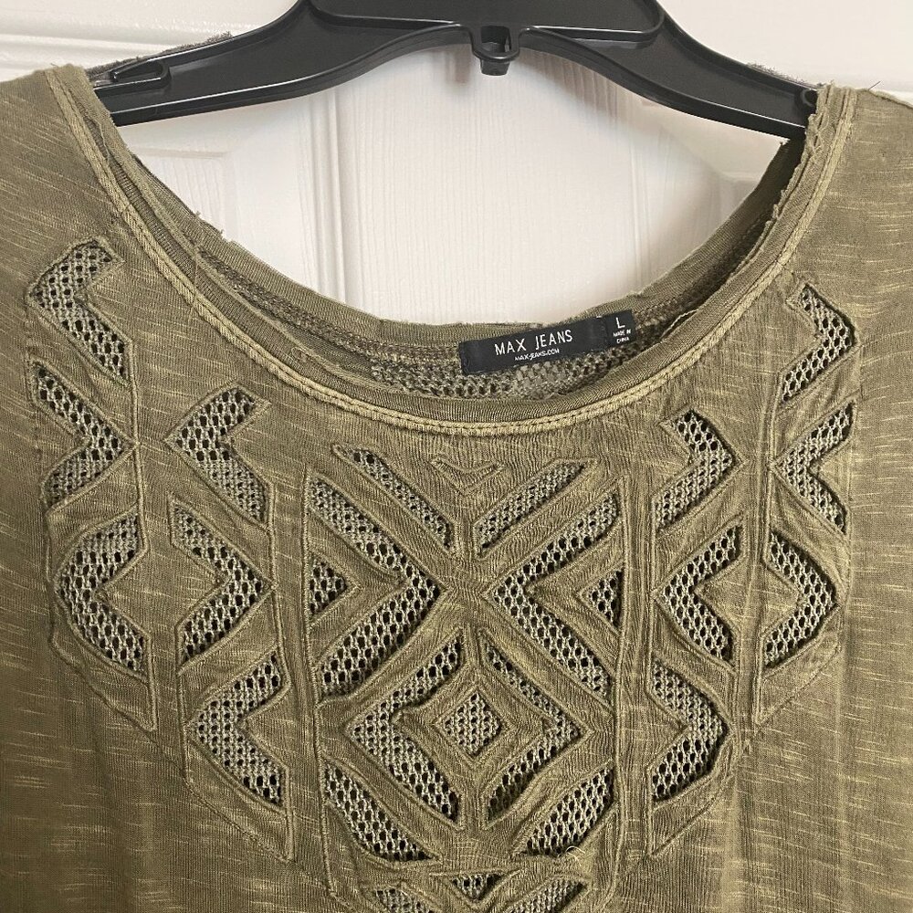 Sleeveless olive green long shirt